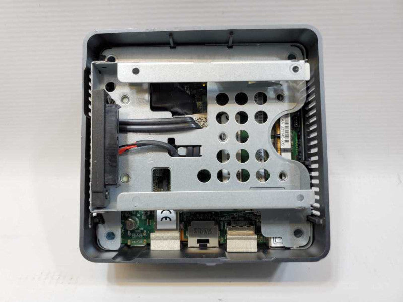 NUC PC [BOXNUCi7BNH] Core i7-7567U @ 3.5GHz 8GB DDR4 No HDD #