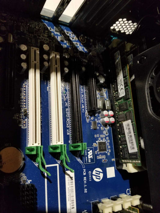 HP Z820 WorkStation - x2 Xeon E5-2680 2.7GHz 8-Core, 64GB RAM - READ
