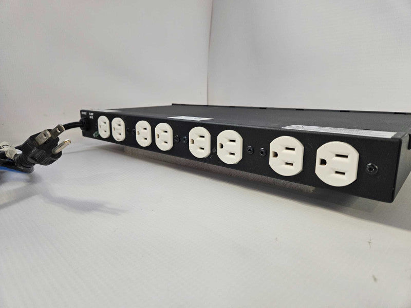 Middle Atlantic PD-915R- 9 Outlet 15 Amp Power Center )