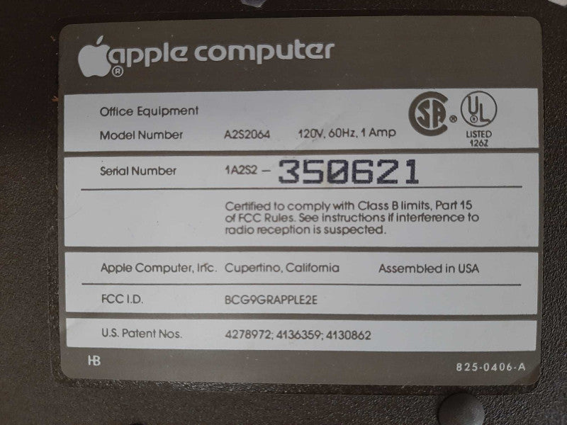 Apple IIe Personal Computer A2S2064 with 2x disk II Drives, Read _