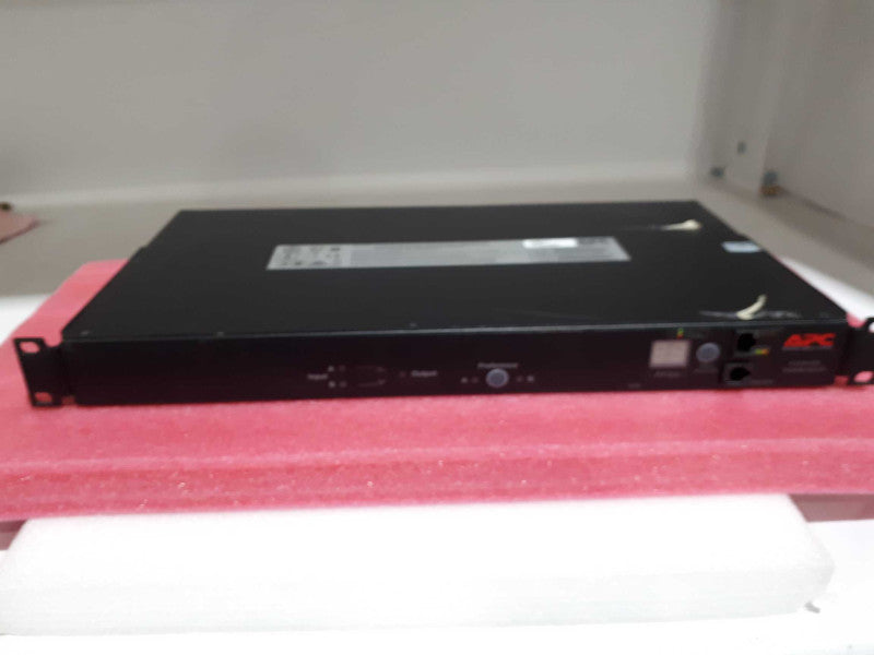 APC AP7721 RACK AUTOMATIC TRANSFER SWITCH- See notes Q&