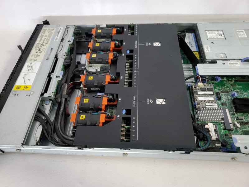 IBM System x3550 M4 2x Xeon E5-2680 @ 2.7GHz 128GB DDR3 8x 2.5\\'\\' No HDD (