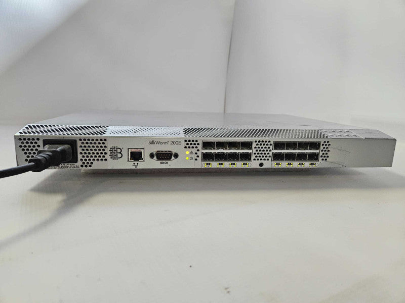 Brocade Silkworm 200E 16 Ports Active Fibre Channel Switch BR-240E-R0001 )
