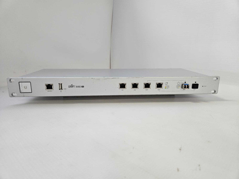 Ubiquiti Networks UniFi Security Gateway Pro (USG-PRO-4) )