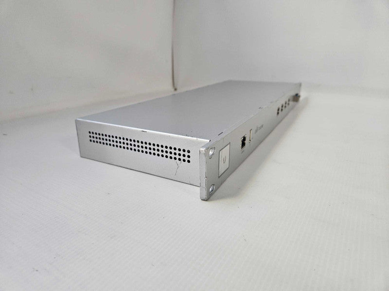 Ubiquiti Networks UniFi Security Gateway Pro (USG-PRO-4) )