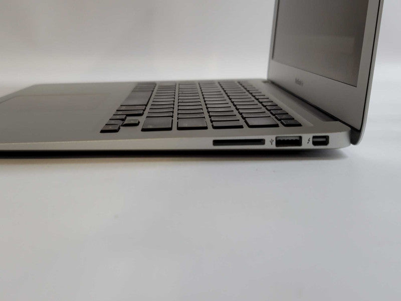 MacBook Air 2015 13\\" i5-4260U, 8GB RAM, 132GB SSD **Read Q