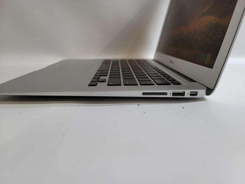 MacBook Air 2014 13\\" i5-4260U, 4GB DDR3, 121GB SSD Q