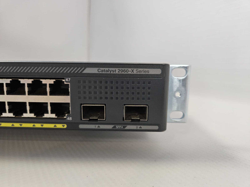 Cisco Catalyst WS-C2960X-48TD-L, 2 x 10G SFP+ )