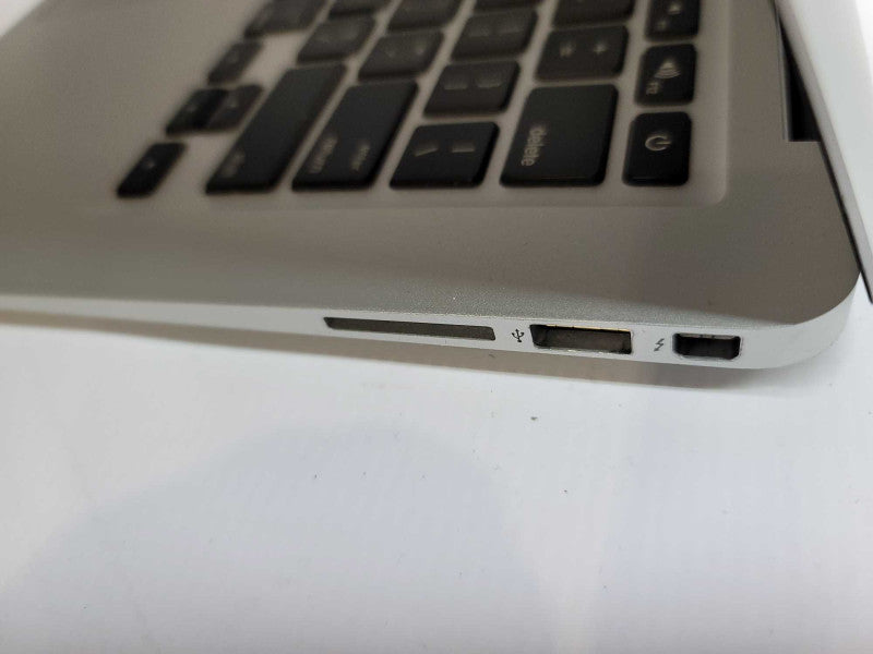 MacBook Air 2015 13\\" i5-5250U, 8GB DDR3, 250GB SSD
