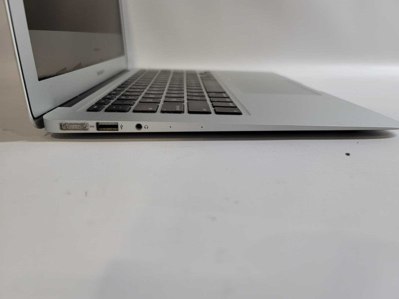 MacBook Air 2015 13\\" i5-5250U, 8GB DDR3, 500GB SSD