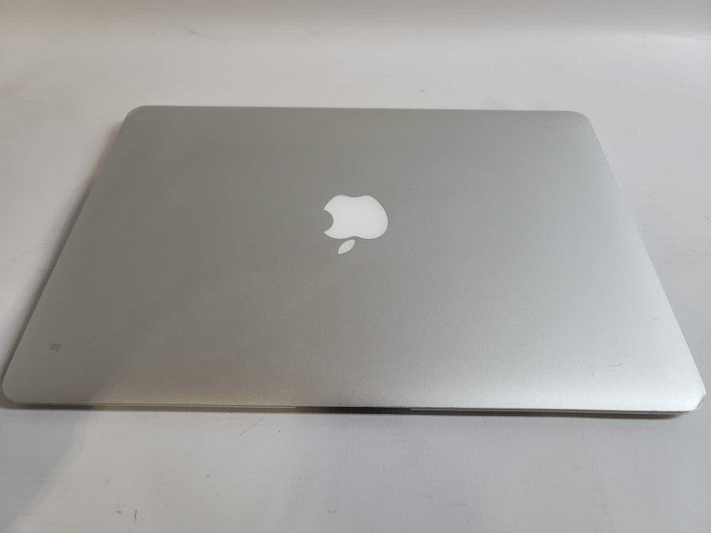 MacBook Air 2015 13\\" i5-5250U, 8GB DDR3, 121GB SSD French keyboard