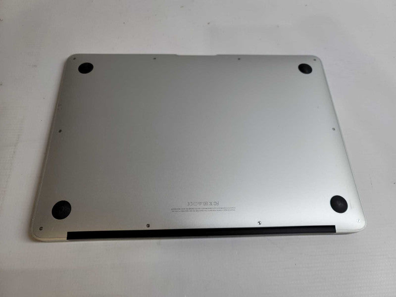 MacBook Air 2015 13\\" i5-5250U, 8GB DDR3, 121GB SSD Q