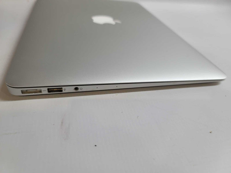 MacBook Air 2017 13\\" i5-5350U, 8GB DDR3, 250GB SSD Q