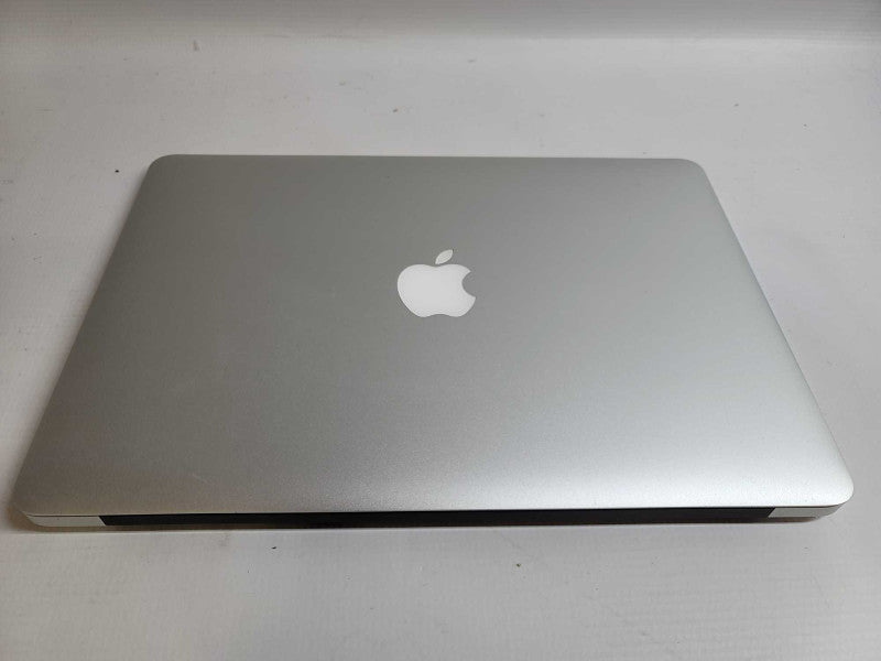 MacBook Air 2017 13\\" i5-5350U, 8GB DDR3, 250GB SSD Q