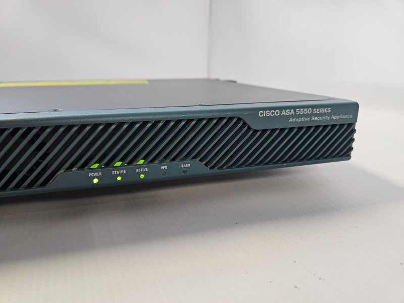 Cisco ASA 5550-BUN-K9 4GB/256M + 4GE-SSM Adaptive Security Q)