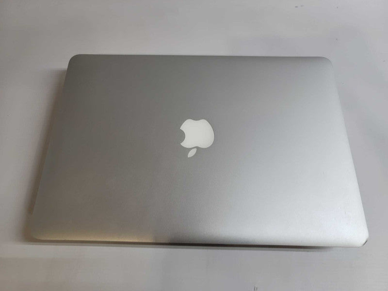 MacBook Air 2015 13\\" i5-5250U, 4GB DDR3, 250GB SSD