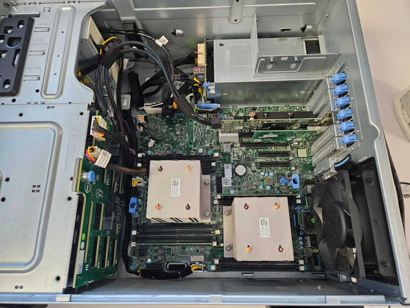 Dell PowerEdge T430 2x Xeon E5-2623 v3 @ 3.00GHz 32GB DDR4 H730 RAID 2x PSU )