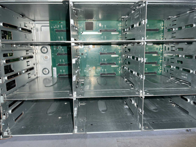 HP StorageWorks D6020 70x 3.5\\" bays Disk Enclosure  Q-