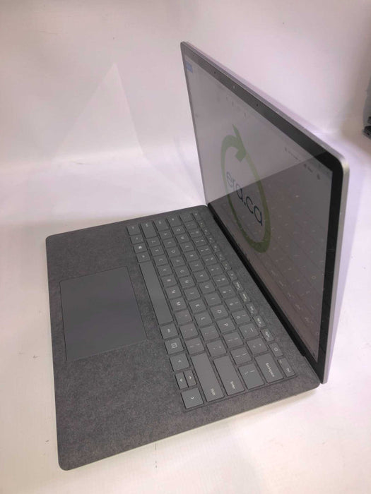 Microsoft Surface laptop 3 intel i5-1035G7 @ 1.20GHz / 8GB Ram / 128GB ssd