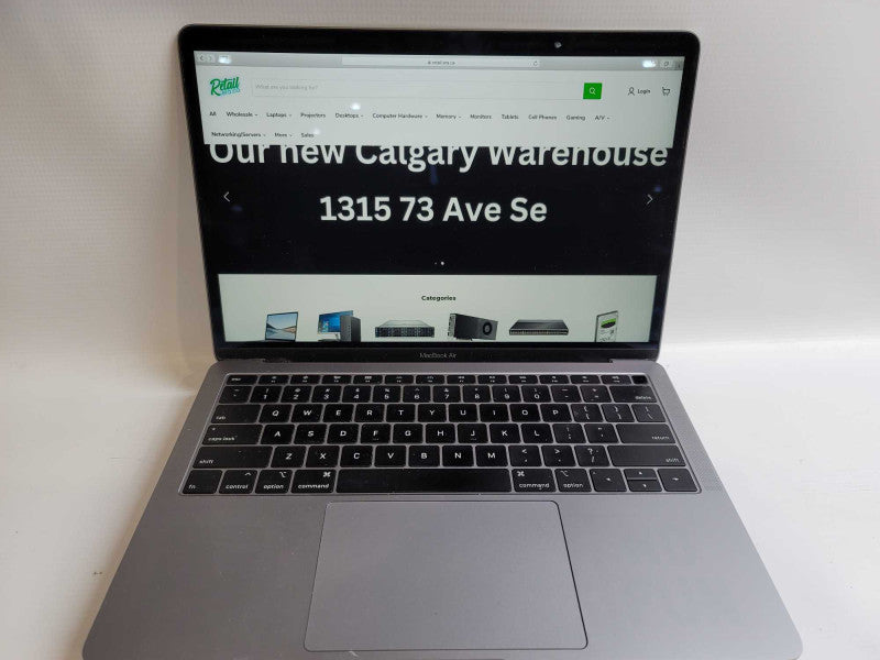 MacBook Air 2018 13\\" i5-8210Y, 8GB DDR3, 121GB SSD Q