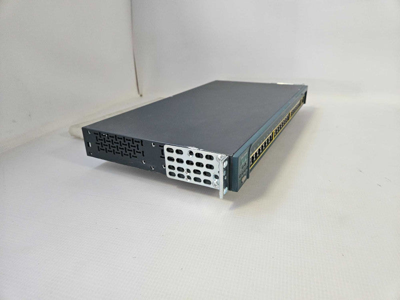 Cisco WS-C2950T-24 24-Port RJ45 Network Switch )