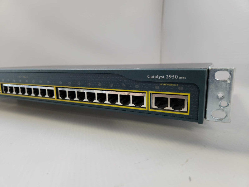 Cisco WS-C2950T-24 24-Port RJ45 Network Switch )