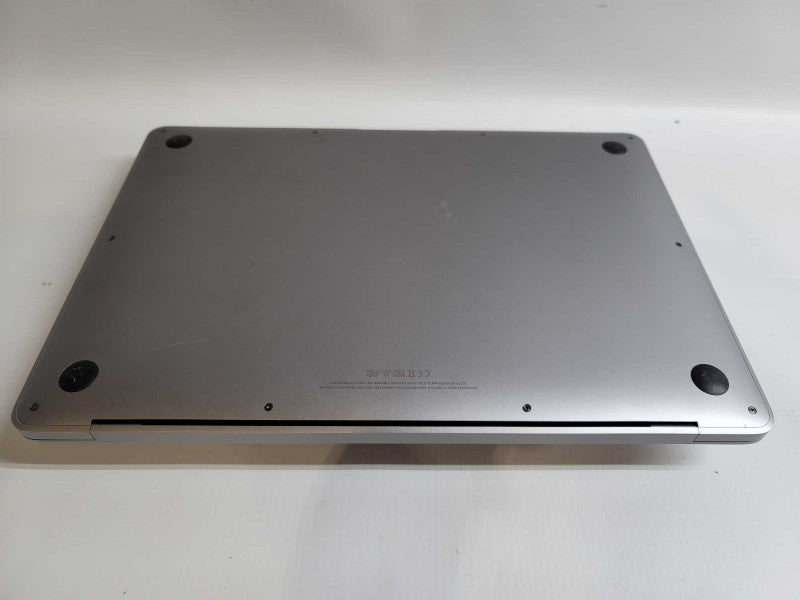 MacBook Air 2018 13\\" i5-8210Y, 8GB DDR3, 121GB SSD Q