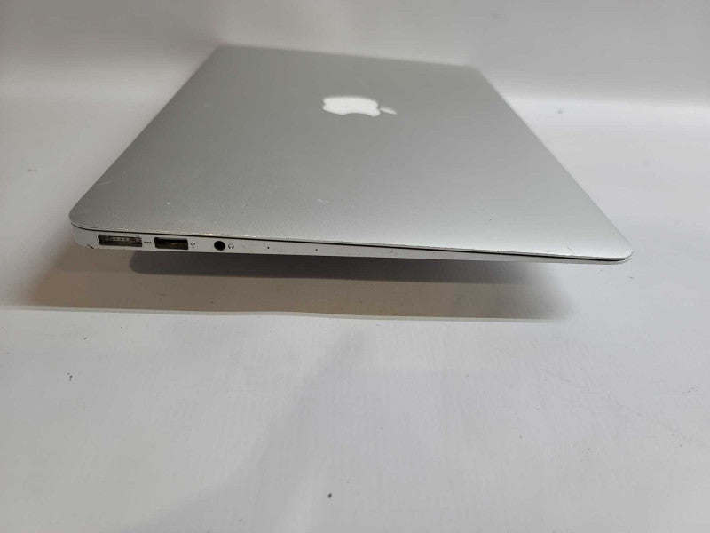 Macbook Air 2015 13\\" i5-5250U, 4GB DDR3, 500GB SSD