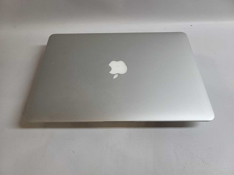 Macbook Air 2015 13\\" i5-5250U, 4GB DDR3, 500GB SSD