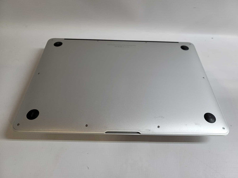 MacBook Air 2015 13\\" i5-5250U, 8GB DDR3, 121GB SSD Q