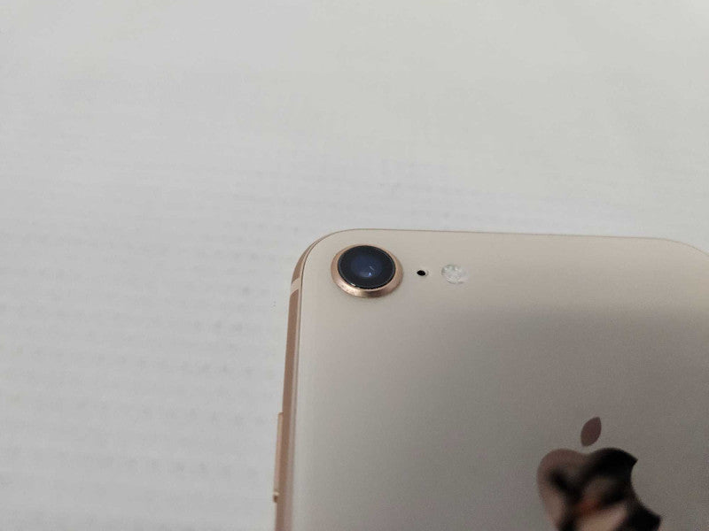 Apple iPhone 8 - 64 GB - Gold (Unlocked) *READ* )