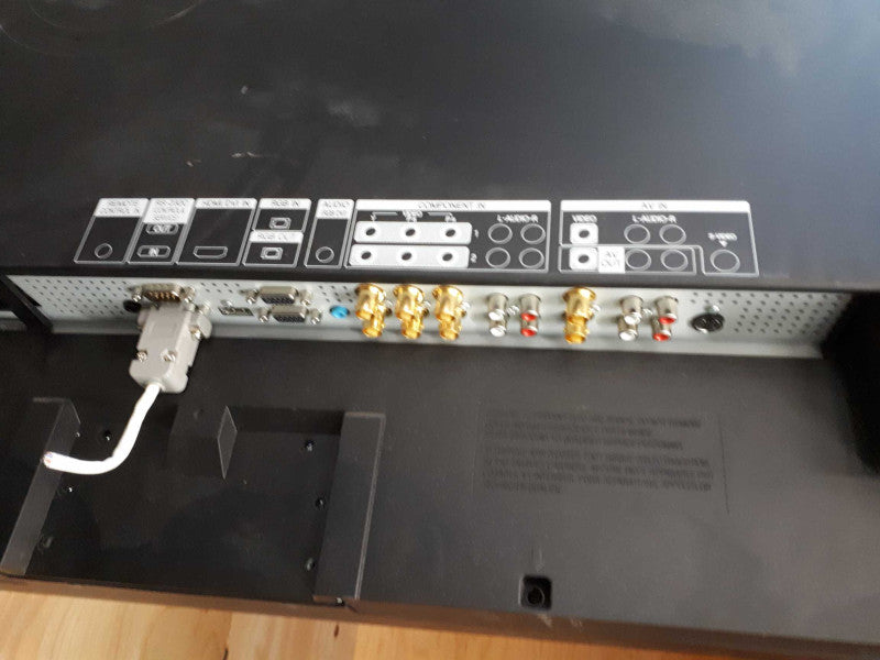 LG Flatron 42\\" TV M4210C- BA &
