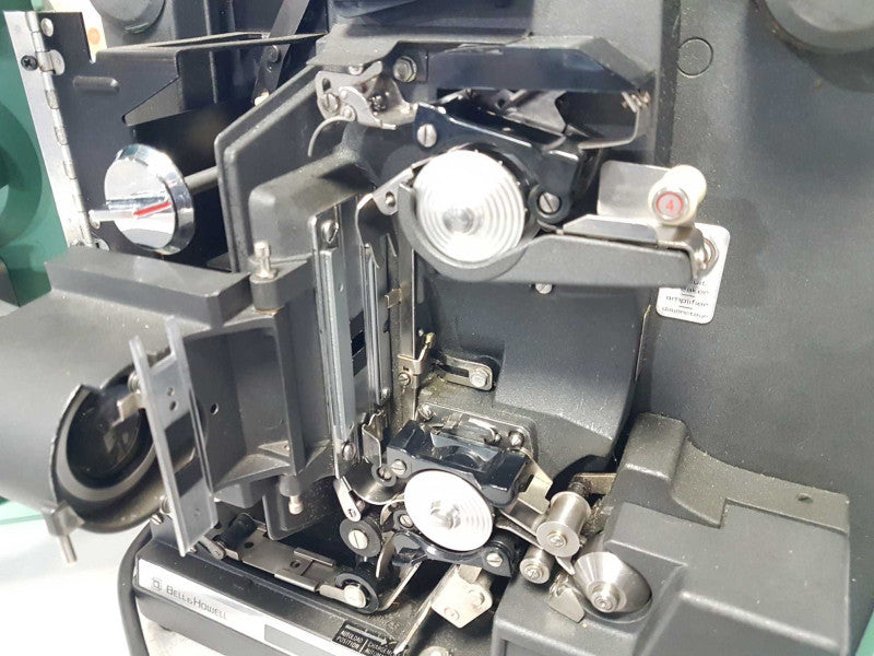 Vintage Bell & Howell 1592 Filmosound 16mm Movie Projector - READ #