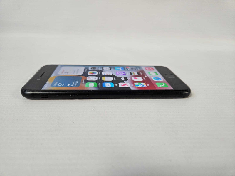 Apple iPhone 7 32GB Unlocked - Black  Q)