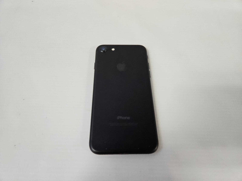 Apple iPhone 7 32GB Unlocked - Black  Q)