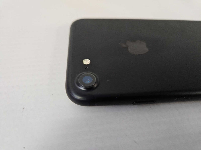Apple iPhone 7 32GB Unlocked - Black  Q)