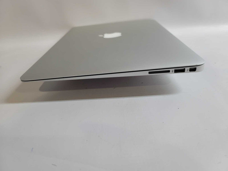 MacBook Air 2017 13\\" i5-5350U, 8GB DDR3, 120GB SSD Q