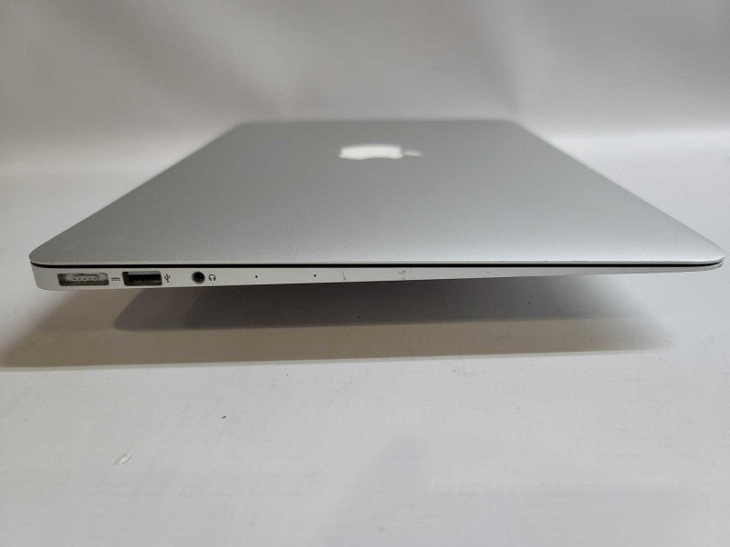 MacBook Air 2017 13\\" i5-5350U 8GB DDR3, 121GB SSD Q