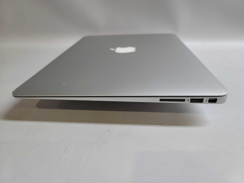 MacBook Air 2017 13\\" i5-5350U 8GB DDR3, 121GB SSD Q