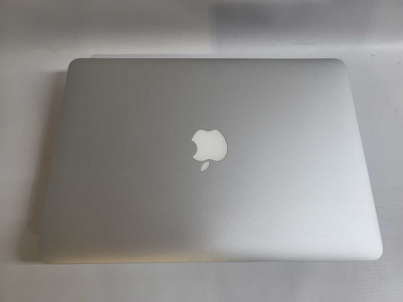 MacBook Air 2017 13\\" i5-5350U, 8GB DDR3, 121GB SSD Q