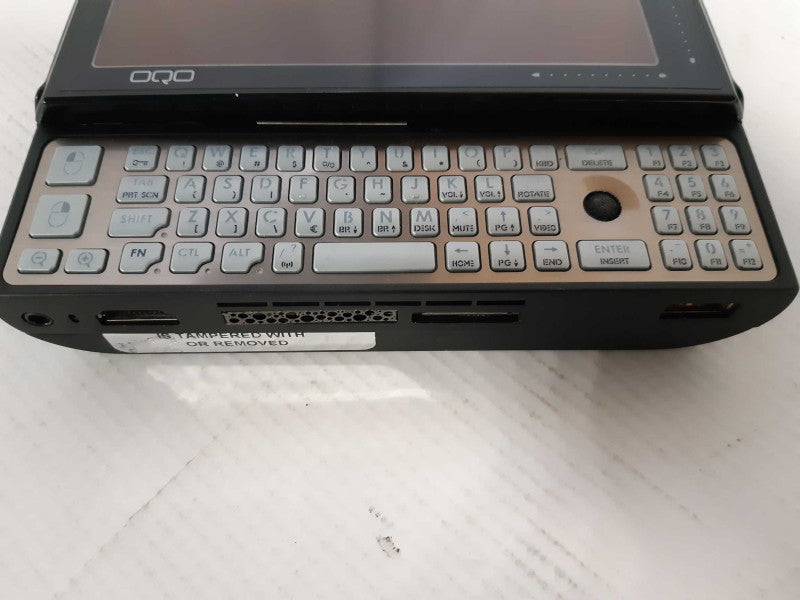 OQO UltraMobile PC with case Unknown Model, Read _