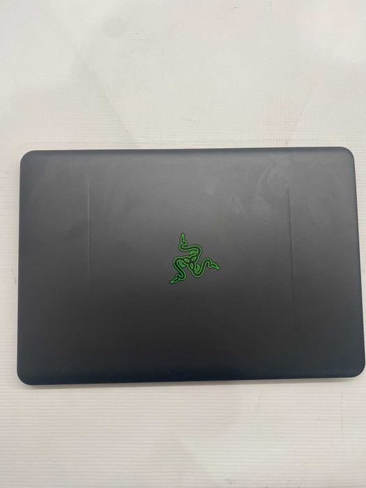 RAZER BLADE RZ09 Laptop i7-7700HQ NVIDIA GeForce GTX1060 2GB 16GB RAM 1TB SSD