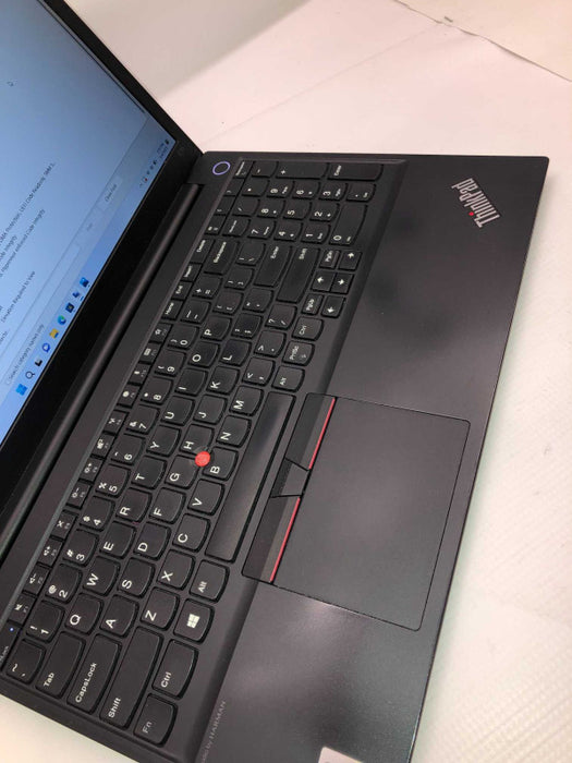 Lenovo ThinkPad E15 Intel i5-10210U @ 1.60GHz / 8GB Ram / 256GB M.2