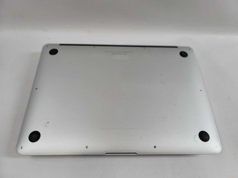 Macbook Air 2017 13\\" i5-5350, 8GB DDR3,  128GB SSD **READ