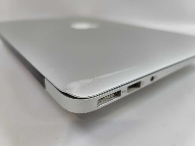 Macbook Air 2017 13\\" i5-5350, 8GB DDR3,  128GB SSD **READ