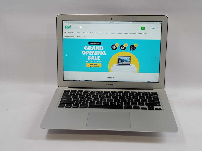 MacBook Air 2015 13\\" i5-5250, 4GB DDR3, 128GB SSD **read