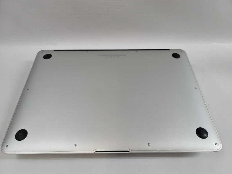 MacBook Air 2015 13\\" i5-5250, 4GB DDR3, 128GB SSD **read