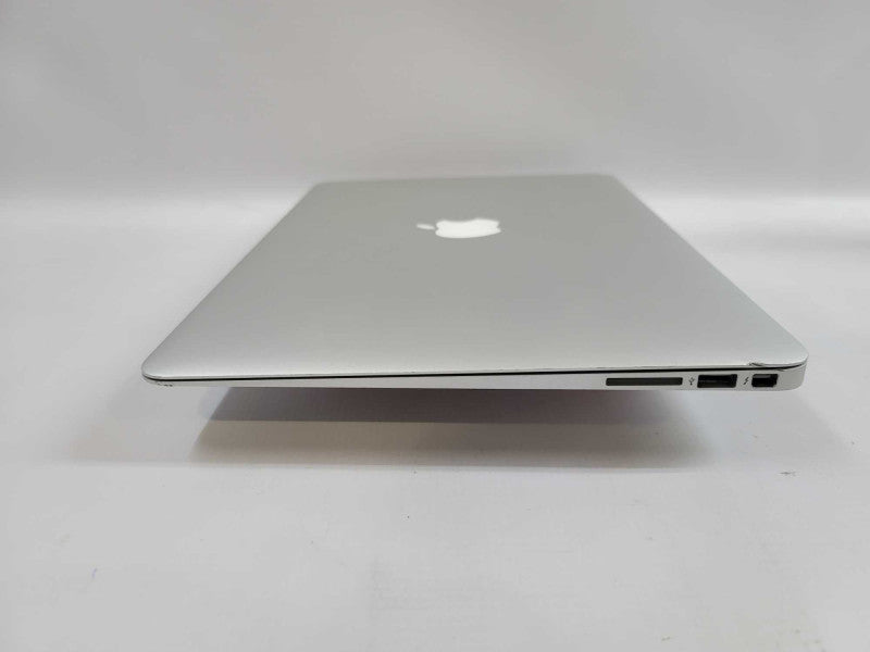 MacBook Air 2015 13\\" i5-5250, 4GB DDR3, 128GB SSD **read