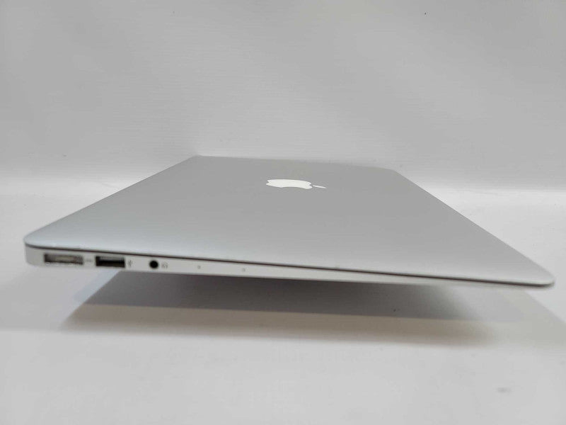 MacBook Air 2015 13\\" i5-5250U 8GB DDR3, 250GB SSD