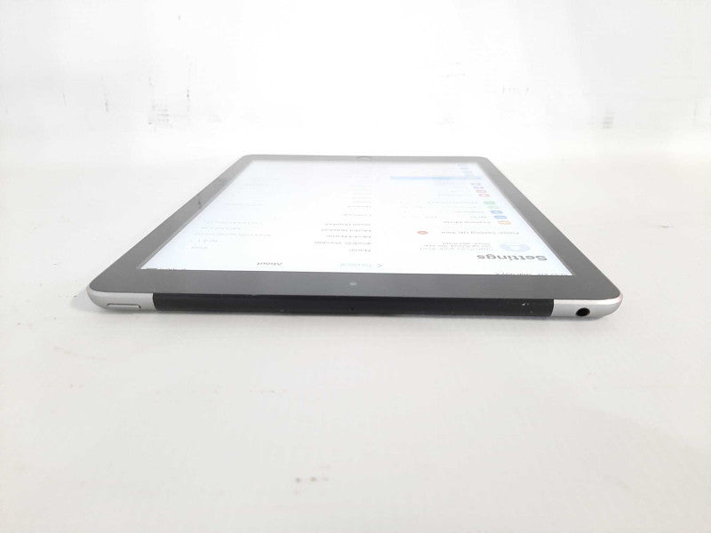 Apple iPad 5th GEN(A1822). 32GB Wi-Fi + Cellular Unlocked - Silver $